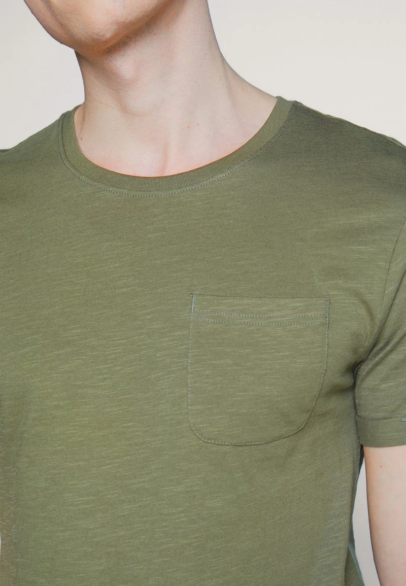 Pier One Hombre Camiseta Básica - Oliv - Imagen 5