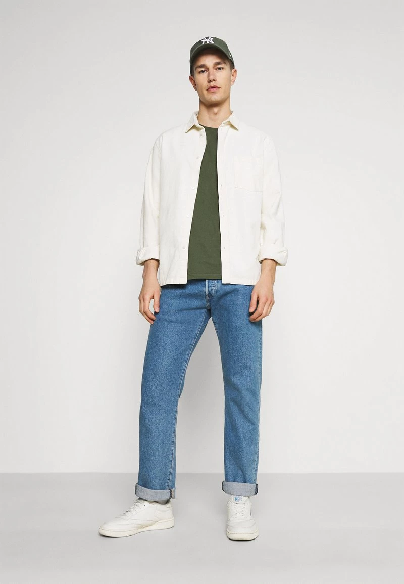 Pier One Hombre Camiseta Estampada - Olive - Imagen 2