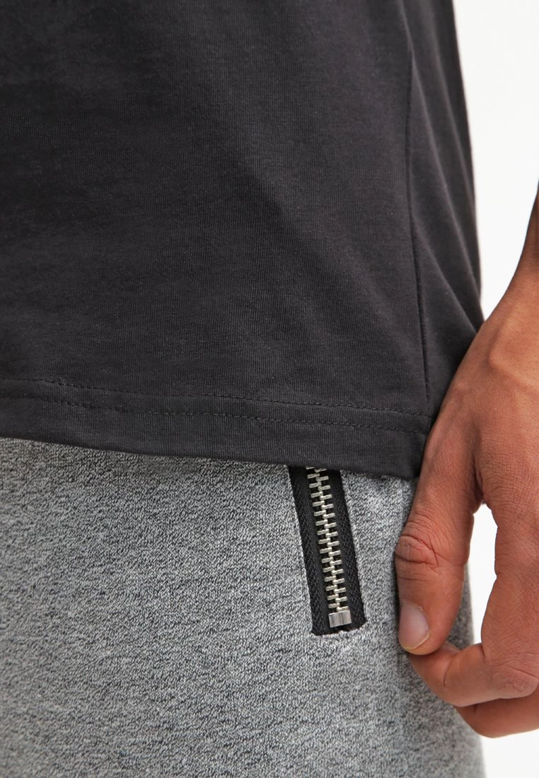 Pier One Hombre Top - Black - Imagen 6