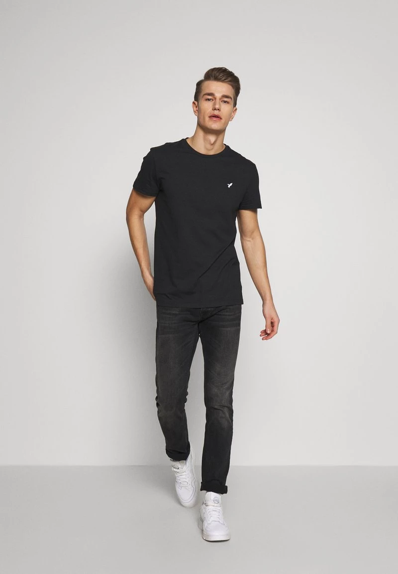 Pier One Hombre Camiseta Básica - Black - Imagen 2