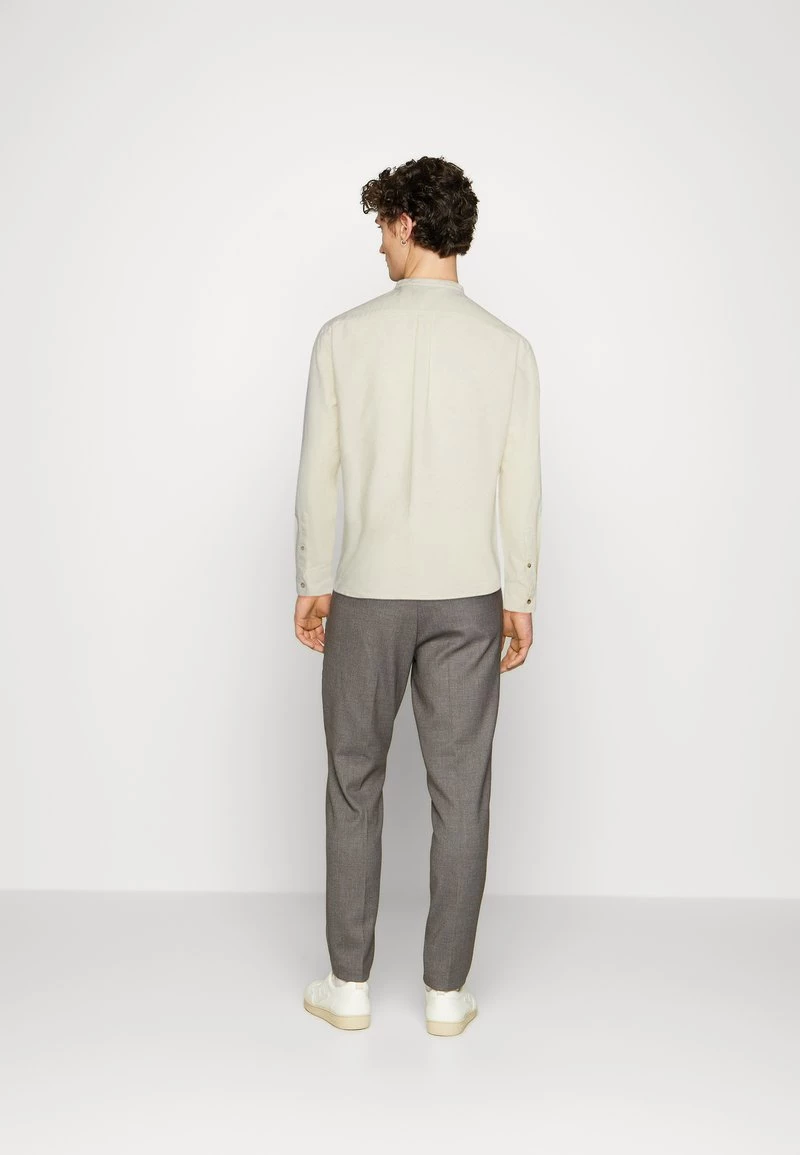 Pier One COLLAR OXFORD - Camisa - Off-white, Hombre - Imagen 3