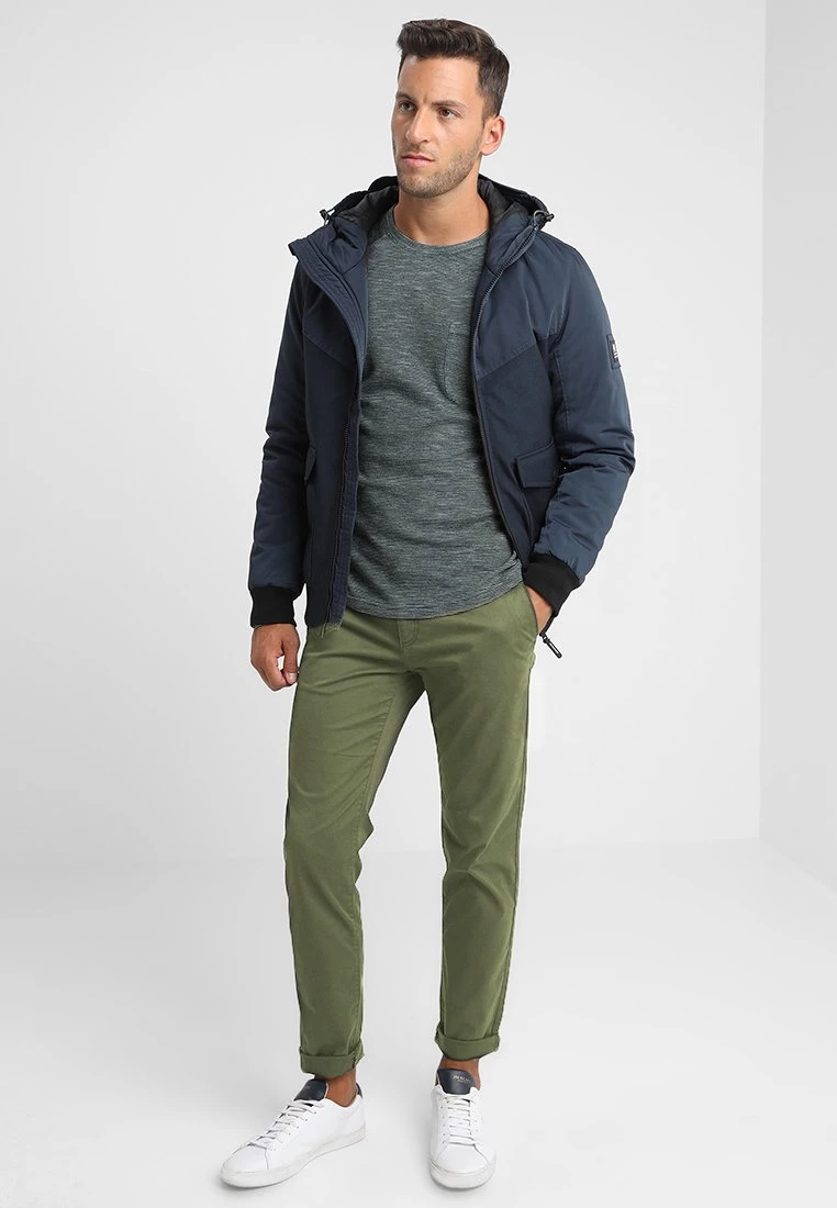 Pier One Hombre Pantalones Chinos - Dark Green - Imagen 2