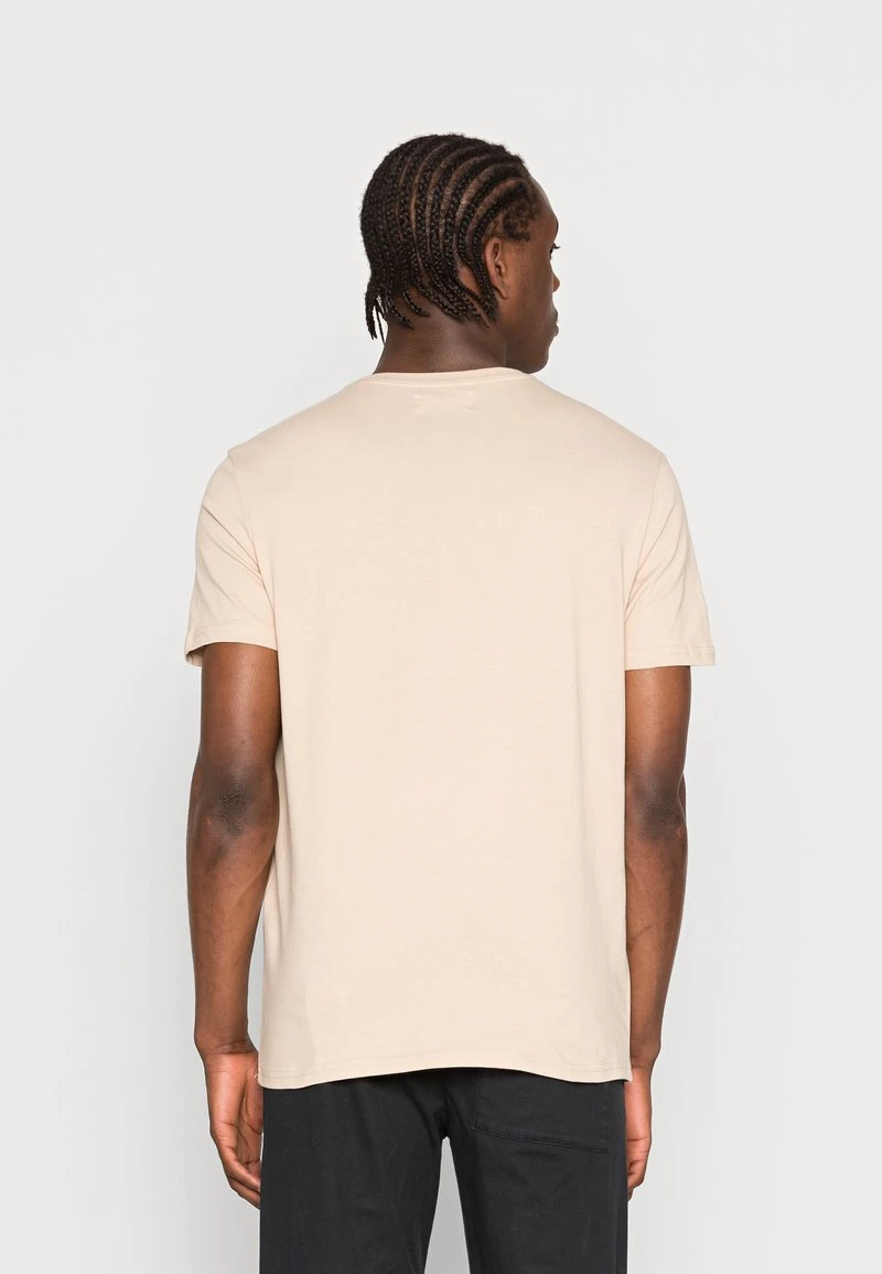 Pier One Camiseta Estampada - Tan, Hombre - Imagen 3