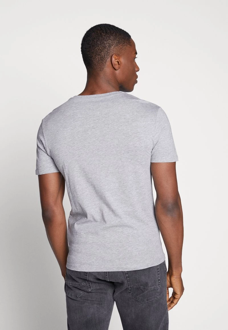 Pier One Hombre 3 PACK - Camiseta Básica - Black, Grey, Green - Imagen 4