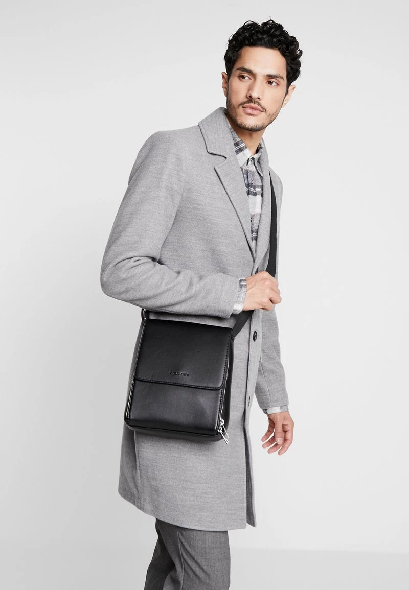 Pier One Hombre Bandolera - Black - Imagen 2