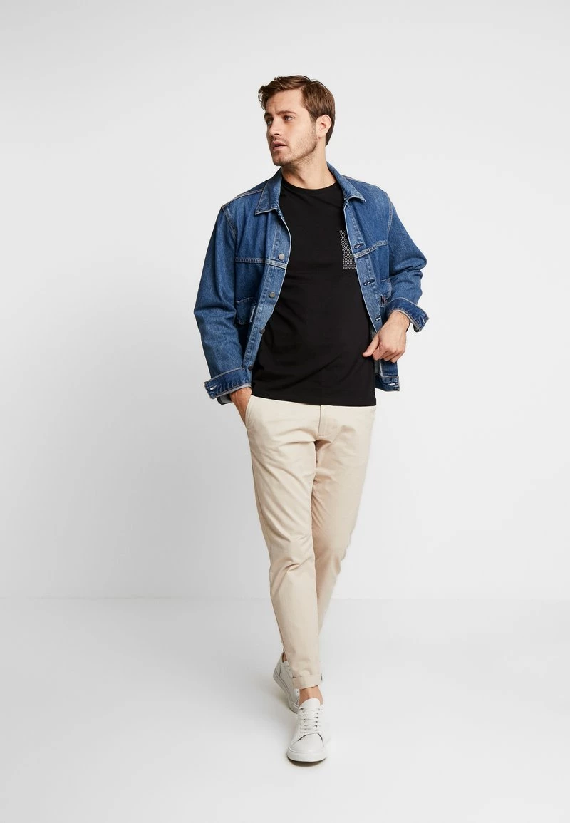 Pier One Hombre Camiseta Estampada - Black - Imagen 2