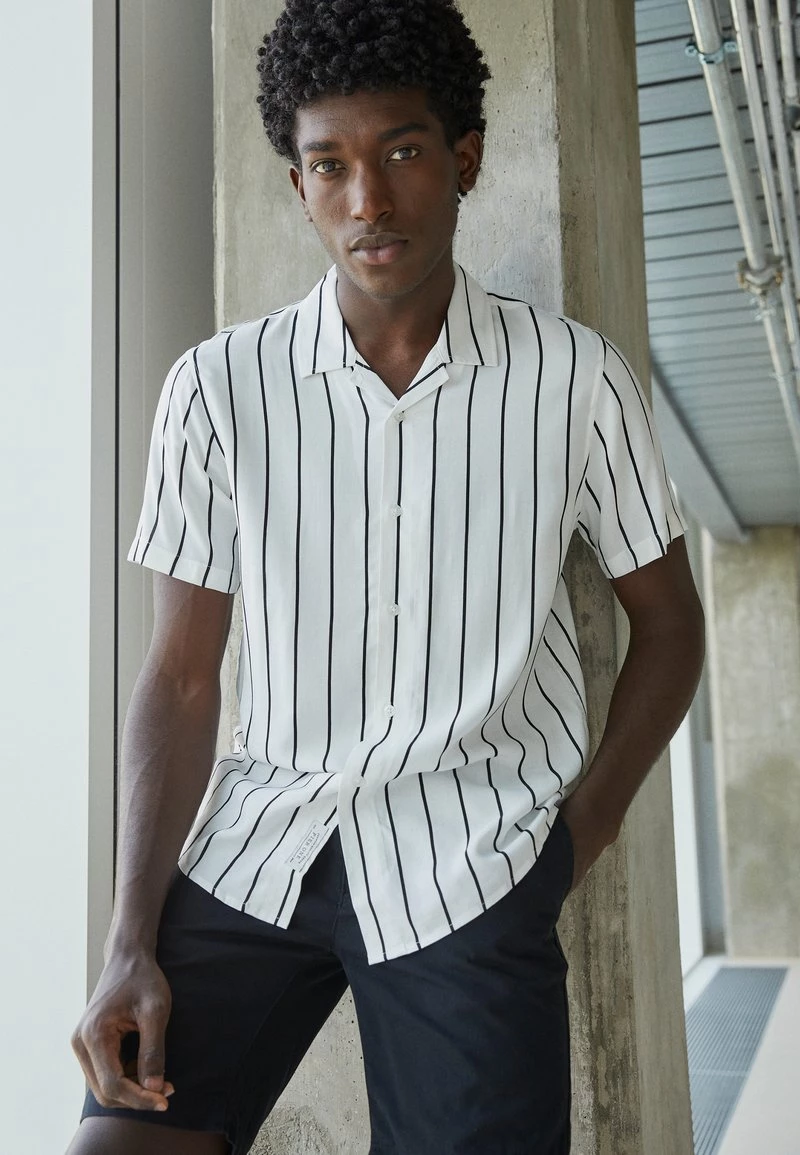 Pier One Hombre 2 PACK - Camisa - Black/white - Imagen 3