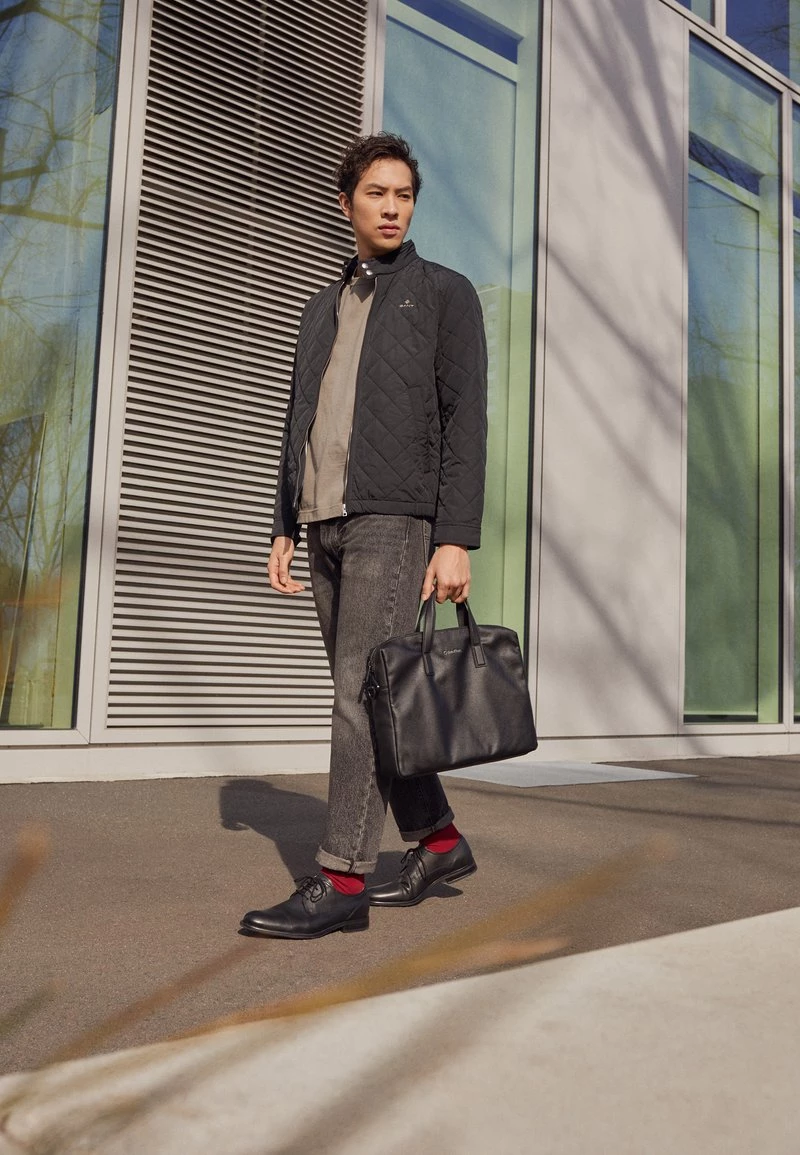 Pier One Hombre LEATHER - Zapatos Con Cordones - Black